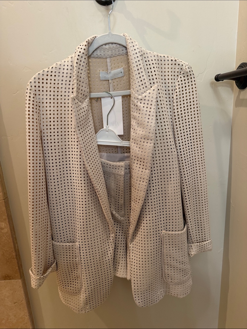 Zara Beige Perforated Blazer Jacket and shorts cream ! New !!!! Rare !!